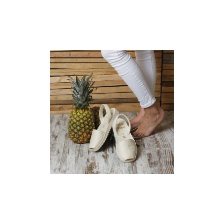 ABARCA VEGANA DE PIÑATEX MENORQUINA, COLOR NATURAL, SUELA BLANCA CON PLATAFORMA DE FOAM